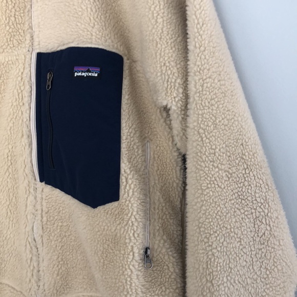 SOLD - Patagonia Men’s Classic Retro-X Fleece Jacket - Picture 4 of 9